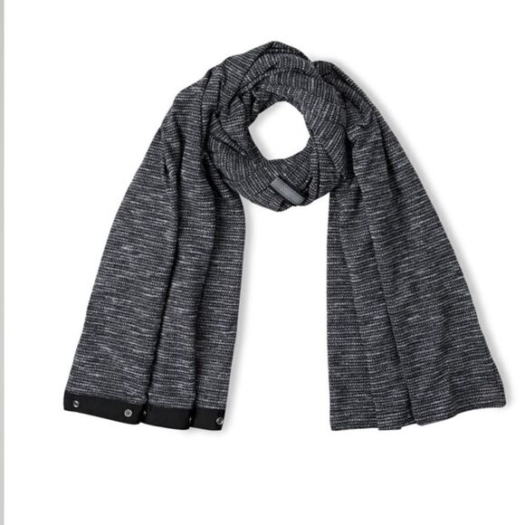 Lululemon Vinyasa Scarf
Coco Pique Black White - Picture 4 of 8